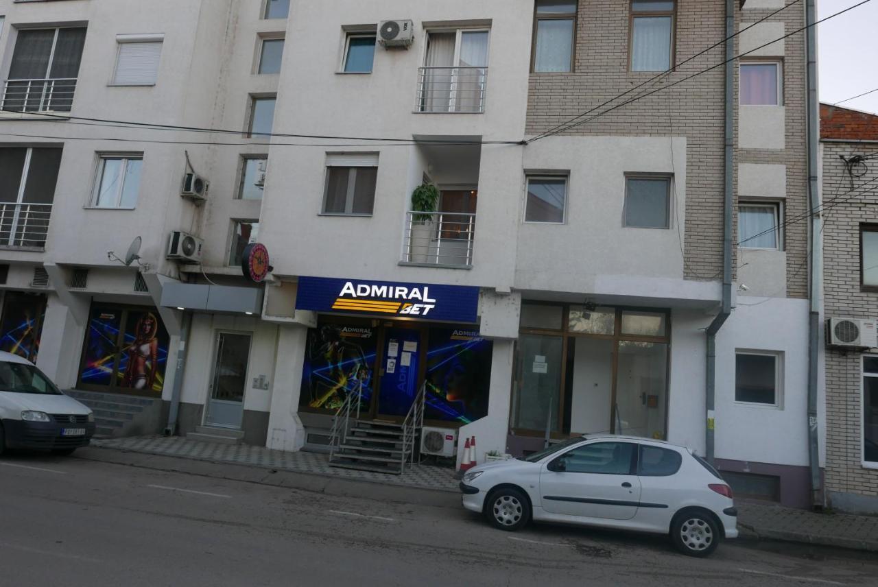 Lux Apartman D&N Svilajnac Buitenkant foto